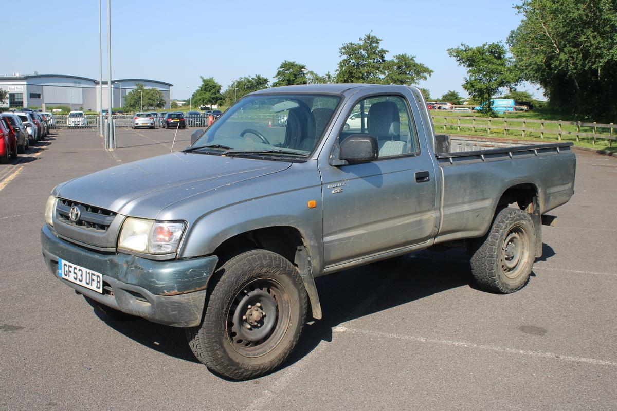 2003 Toyota HILUX EX 4WD