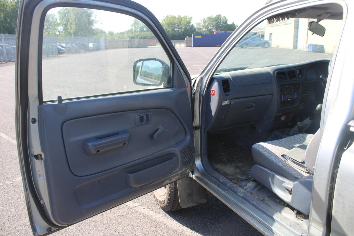 2003 Toyota HILUX EX 4WD