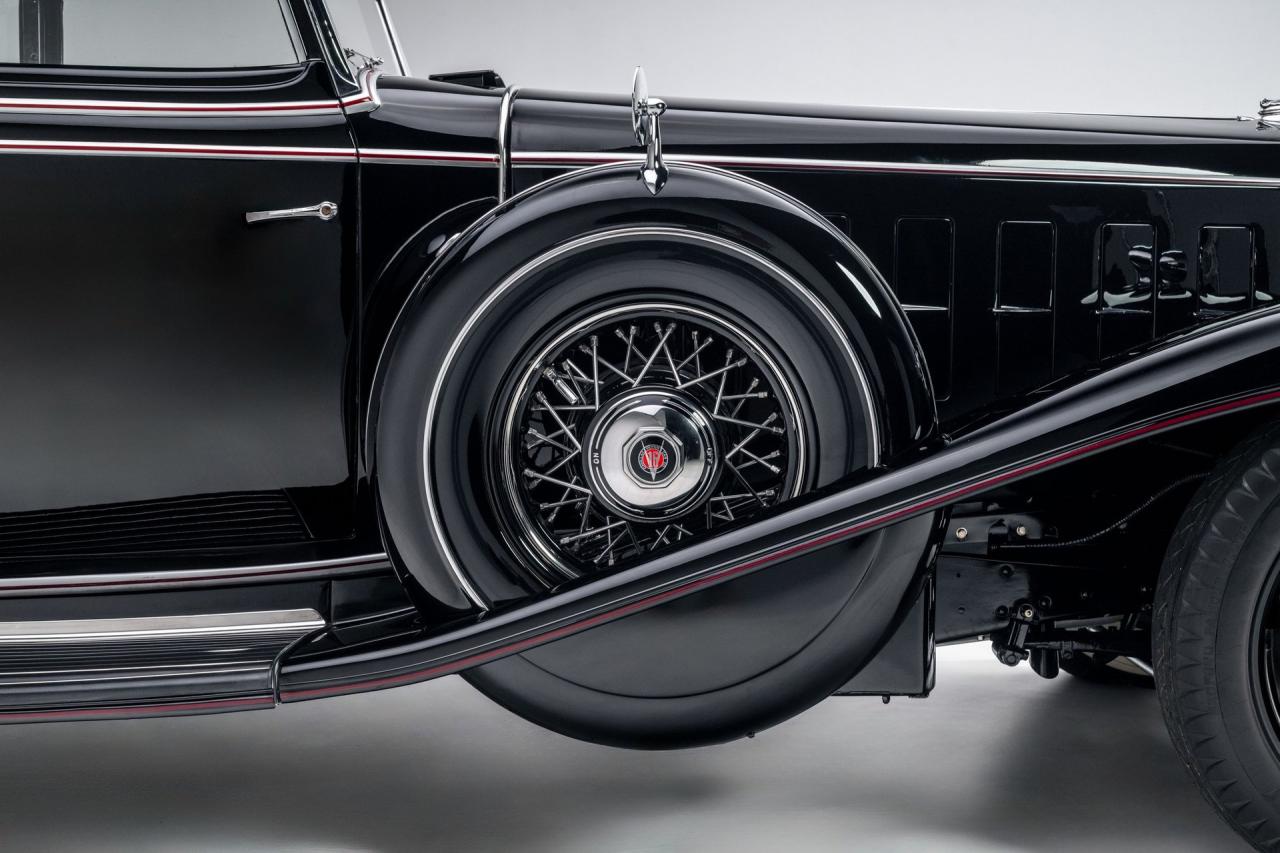 1932 Cadillac V-16 All-Weather Phaeton by Fisher