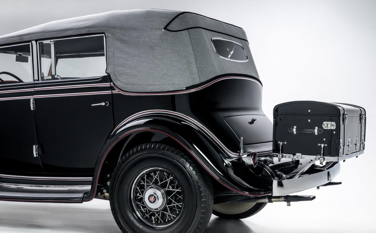 1932 Cadillac V-16 All-Weather Phaeton by Fisher