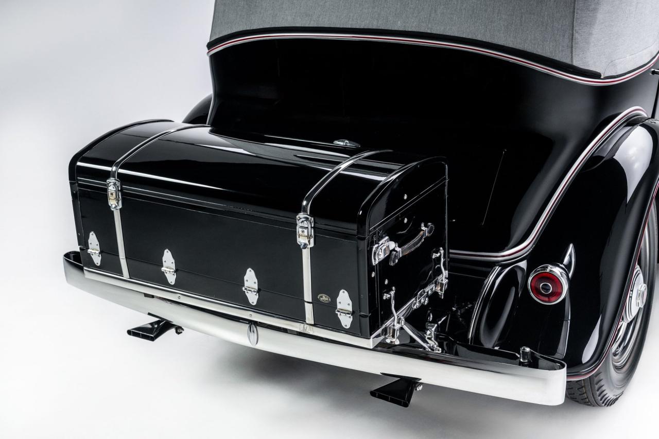 1932 Cadillac V-16 All-Weather Phaeton by Fisher