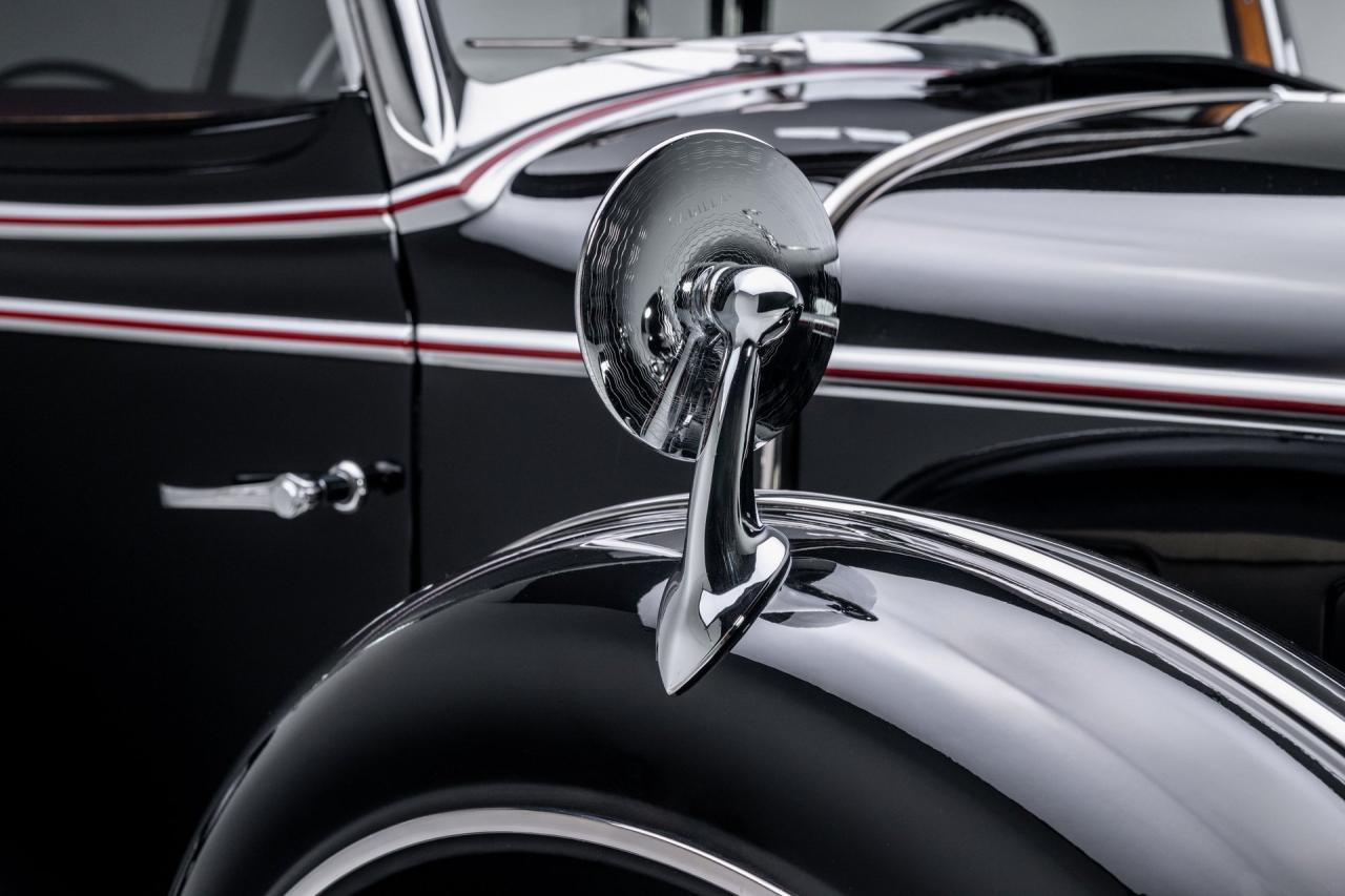 1932 Cadillac V-16 All-Weather Phaeton by Fisher