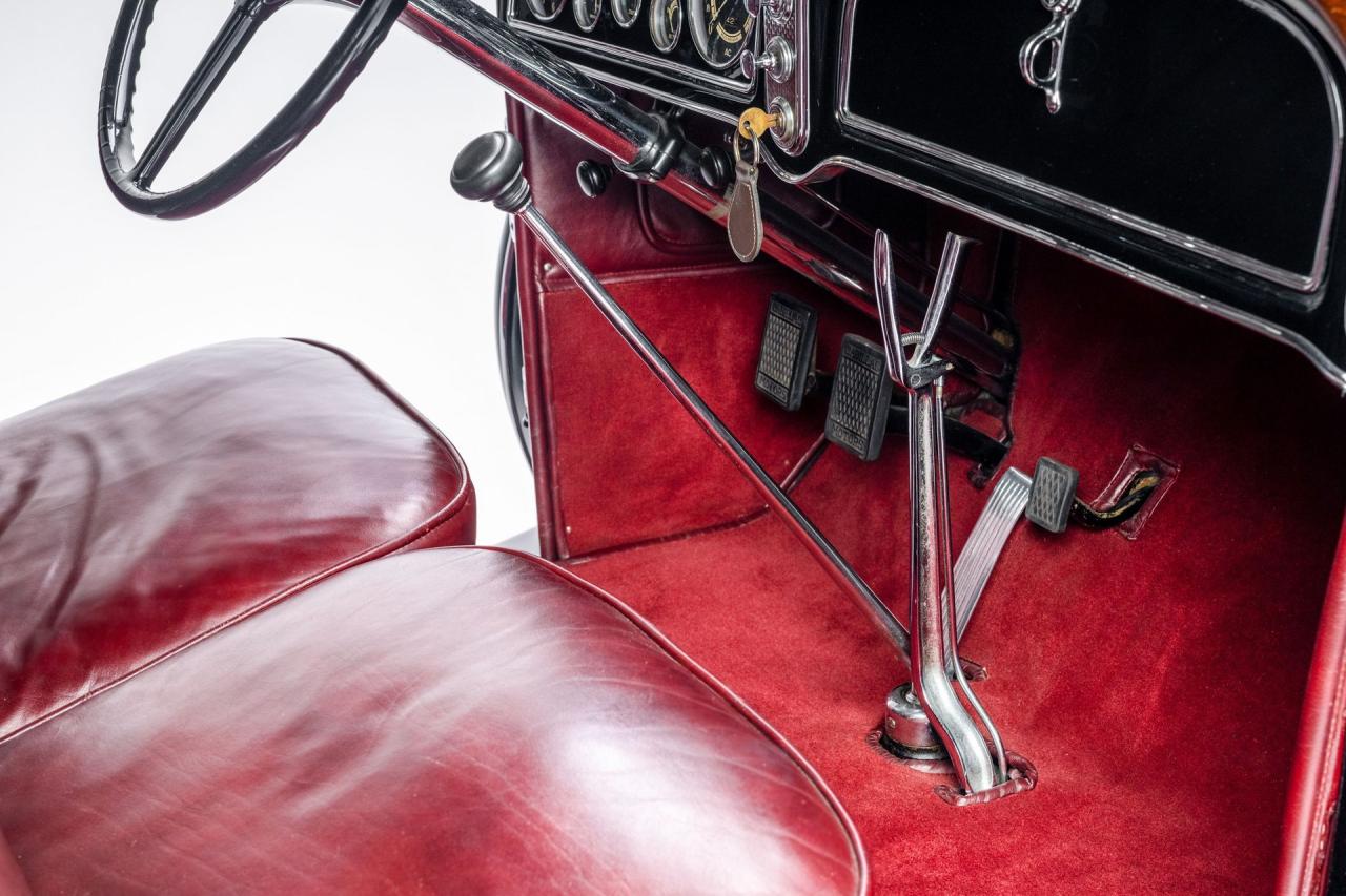 1932 Cadillac V-16 All-Weather Phaeton by Fisher