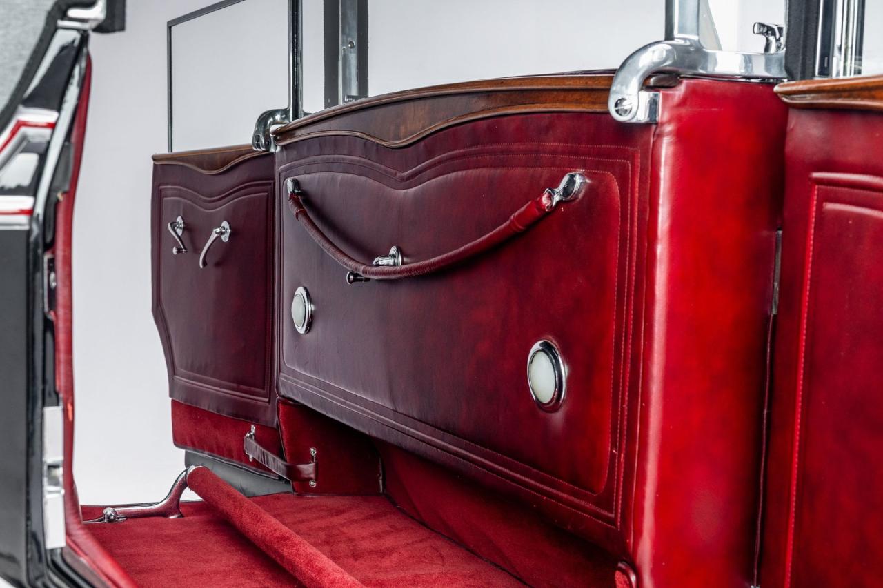 1932 Cadillac V-16 All-Weather Phaeton by Fisher