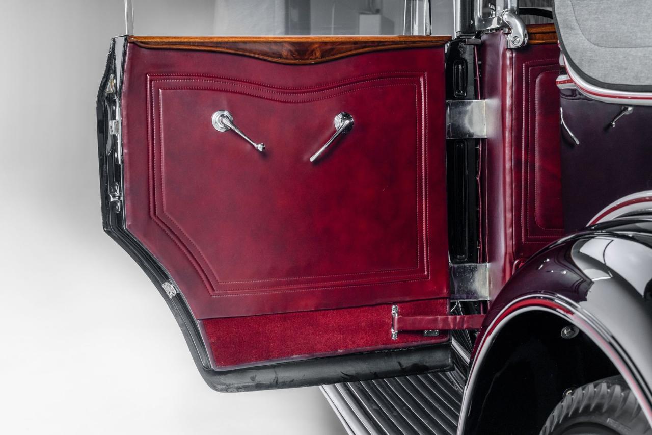 1932 Cadillac V-16 All-Weather Phaeton by Fisher