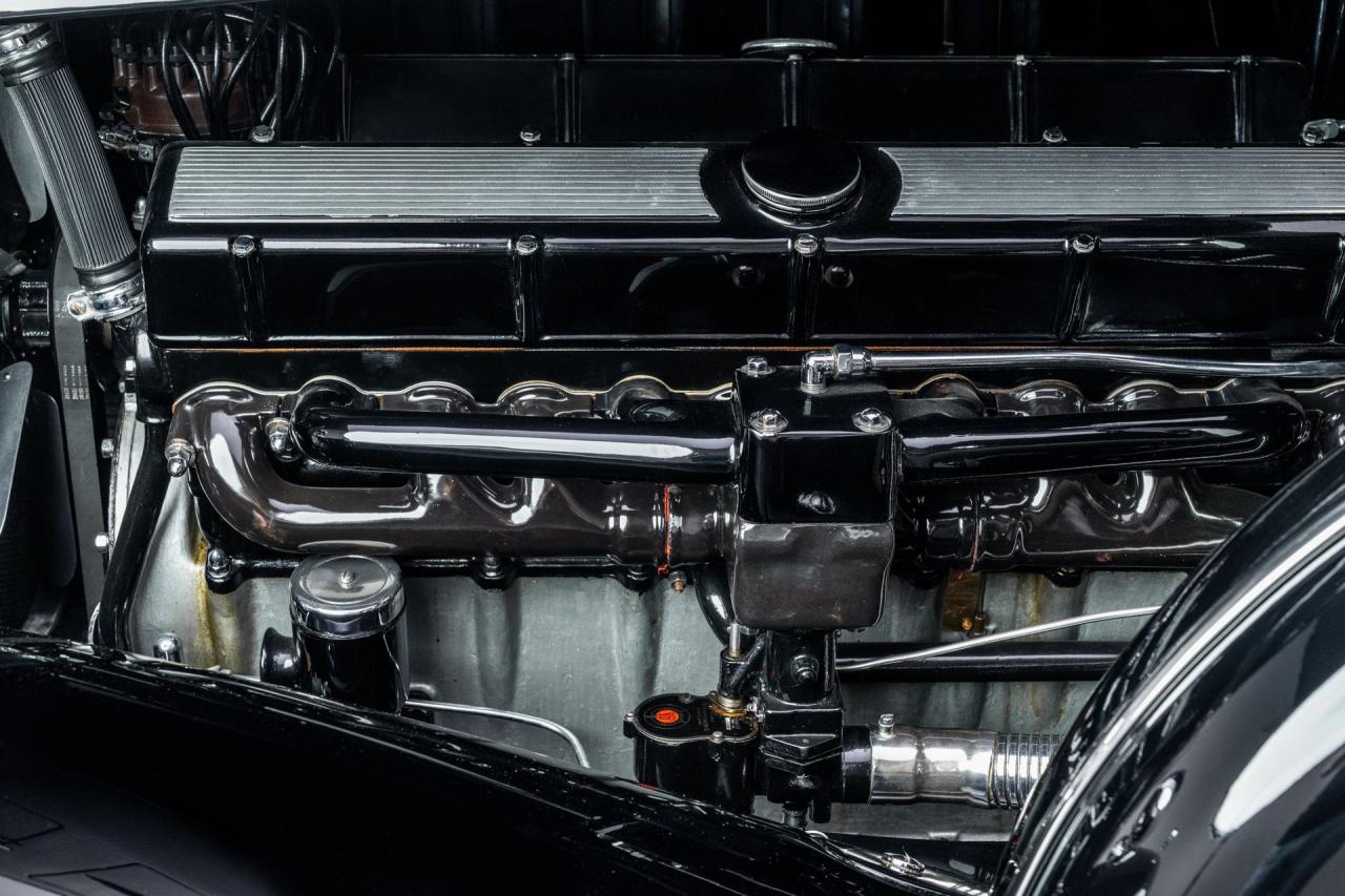 1932 Cadillac V-16 All-Weather Phaeton by Fisher