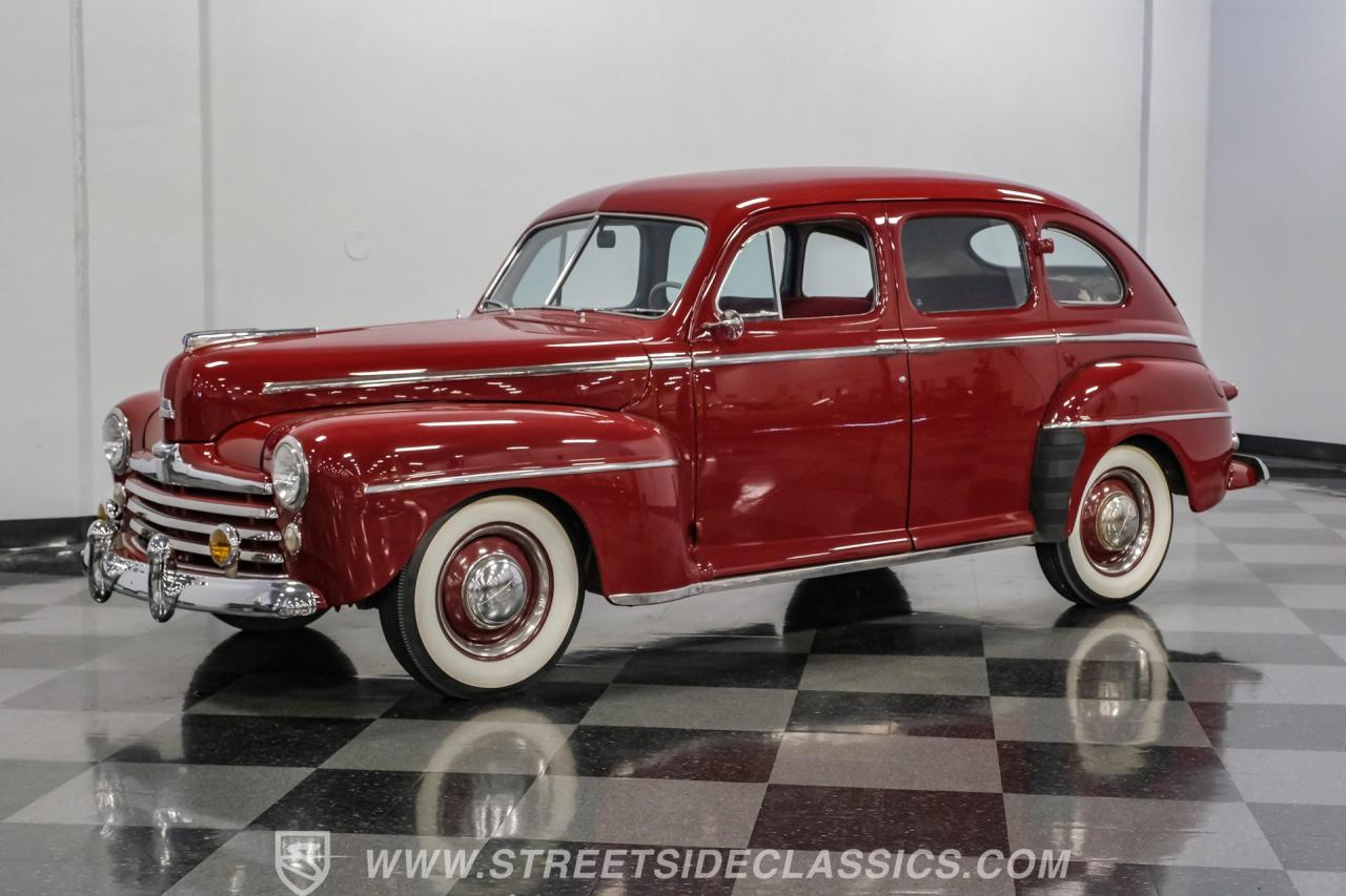 1948 Ford Deluxe Sedan