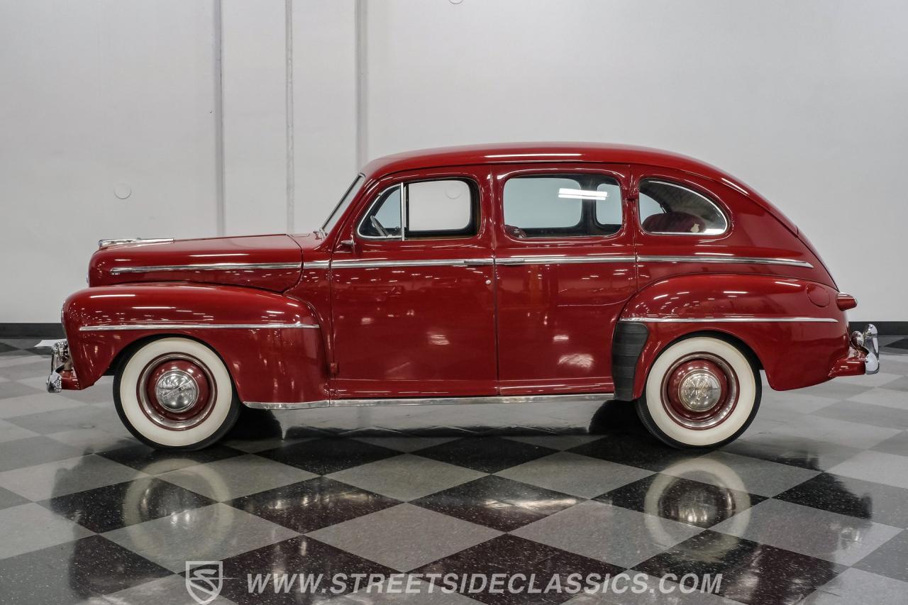 1948 Ford Deluxe Sedan