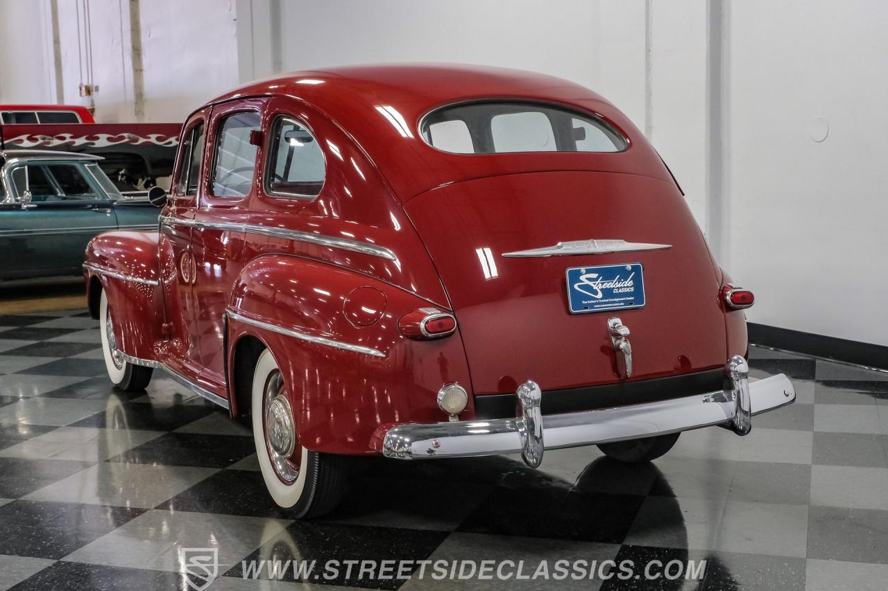 1948 Ford Deluxe Sedan