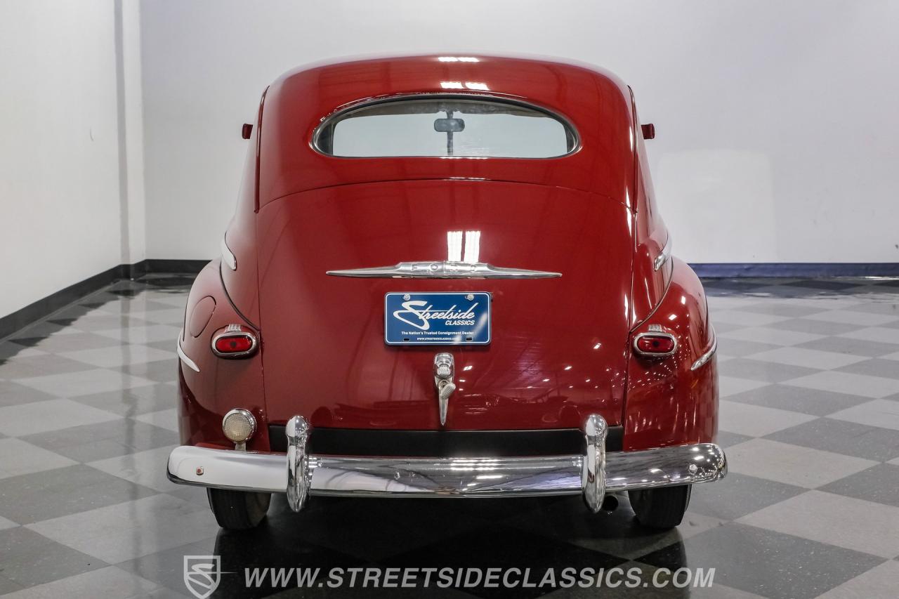 1948 Ford Deluxe Sedan