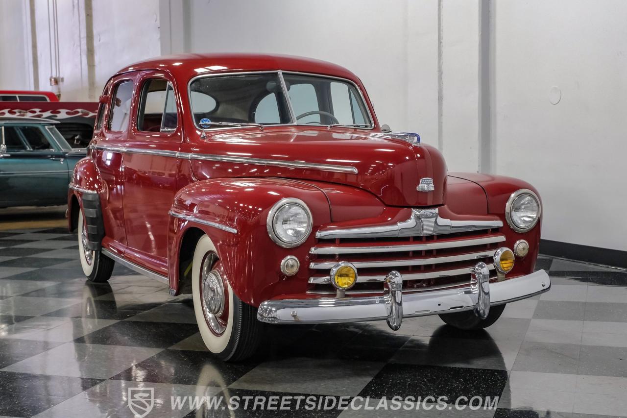 1948 Ford Deluxe Sedan