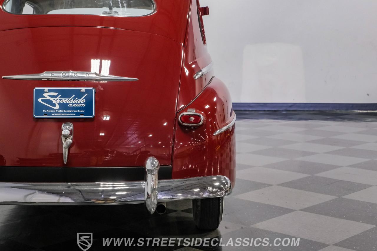 1948 Ford Deluxe Sedan