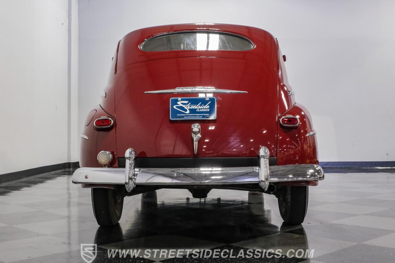 1948 Ford Deluxe Sedan