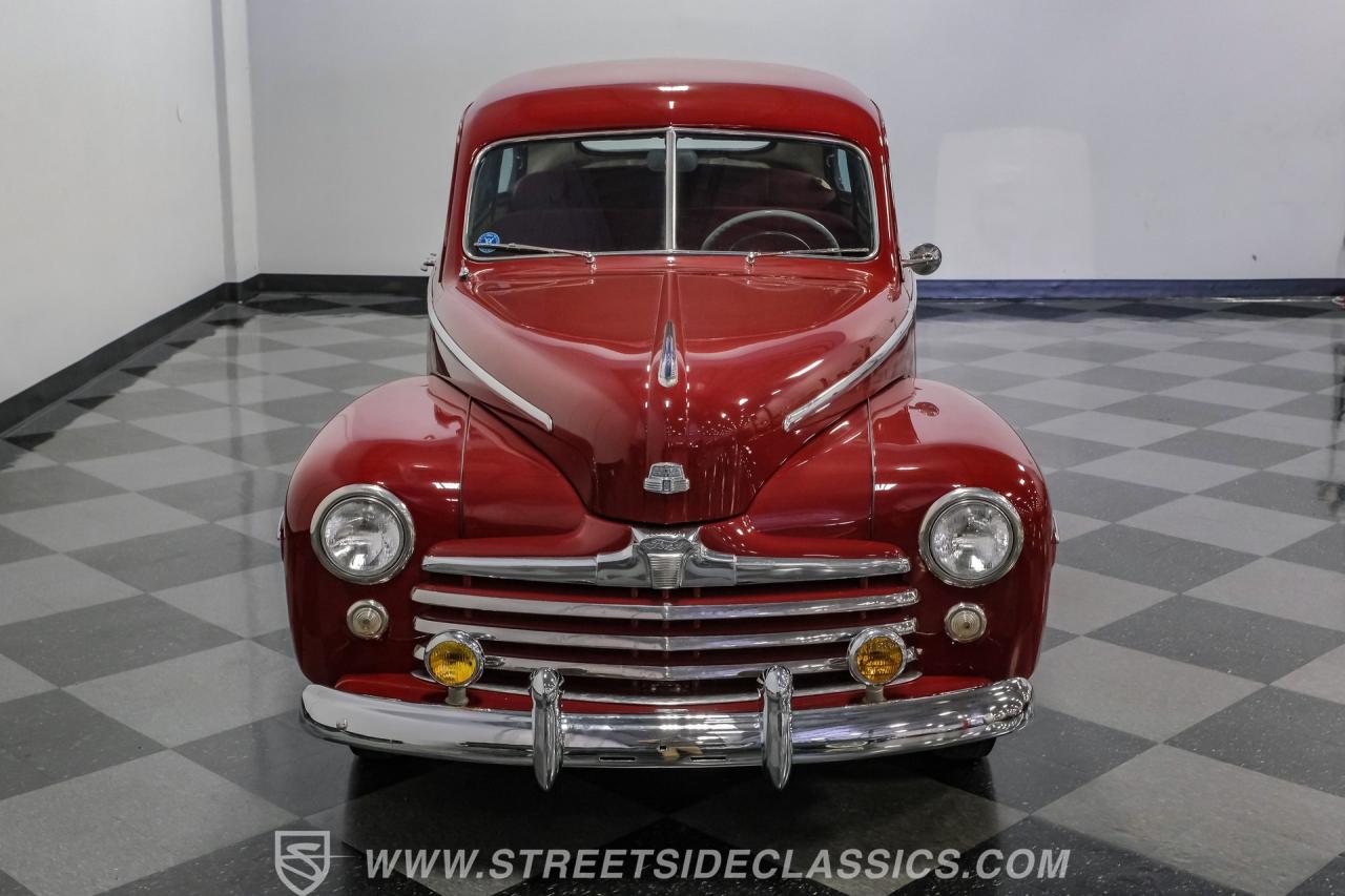 1948 Ford Deluxe Sedan