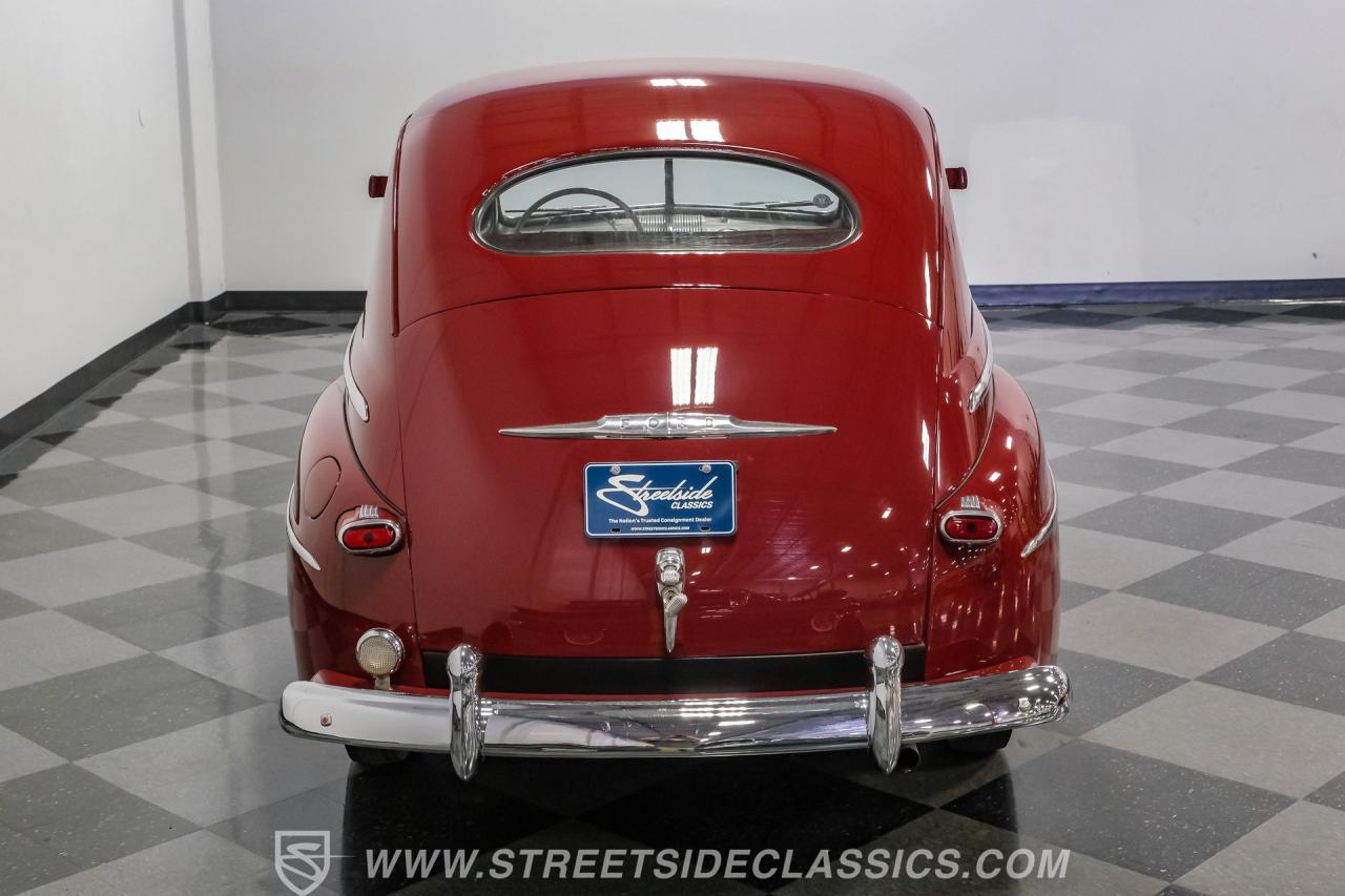 1948 Ford Deluxe Sedan