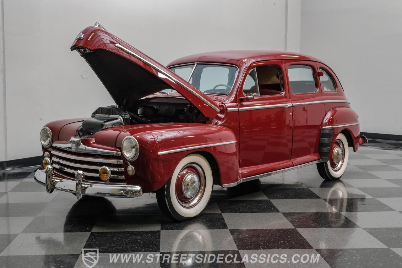 1948 Ford Deluxe Sedan