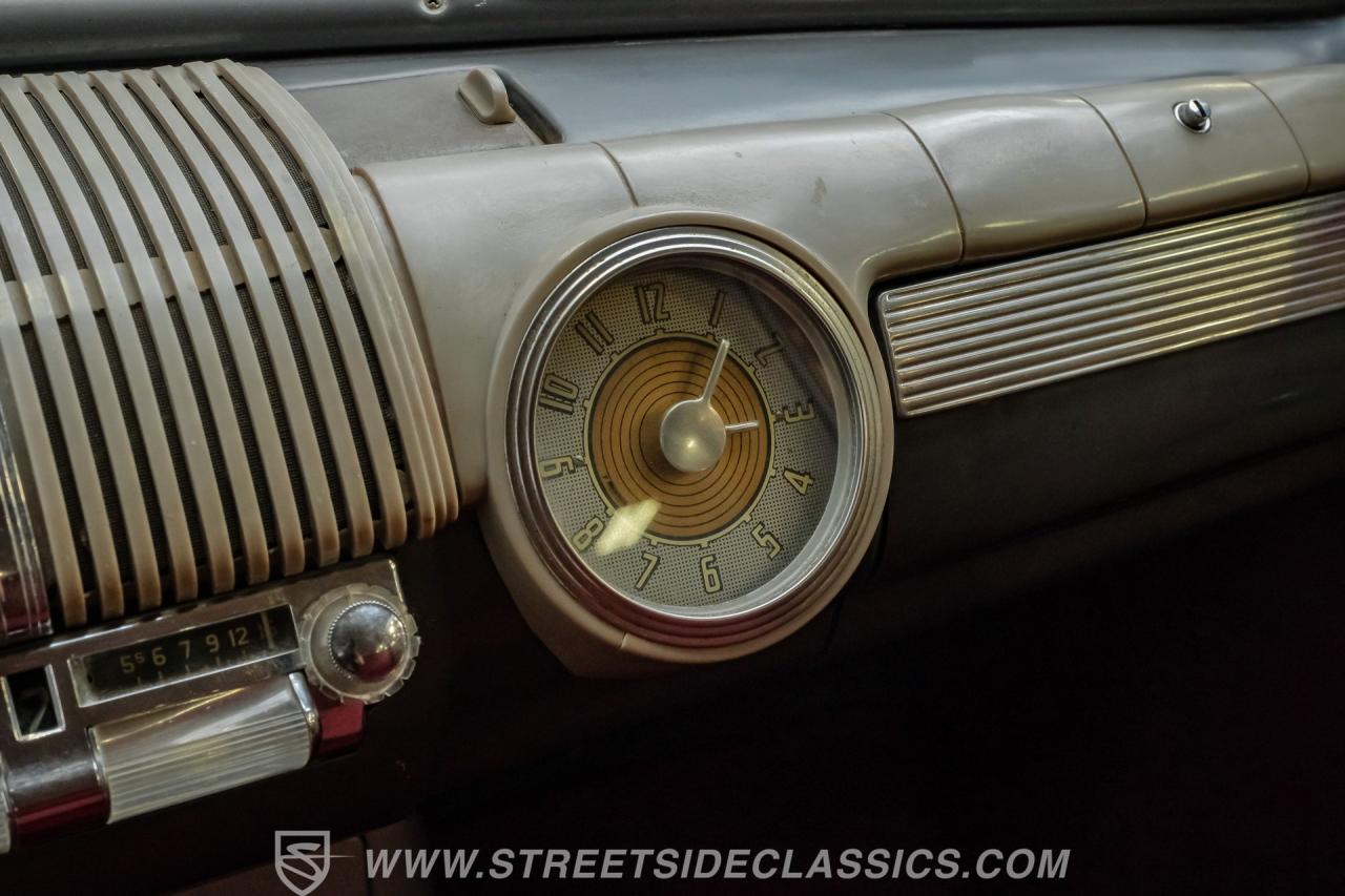 1948 Ford Deluxe Sedan