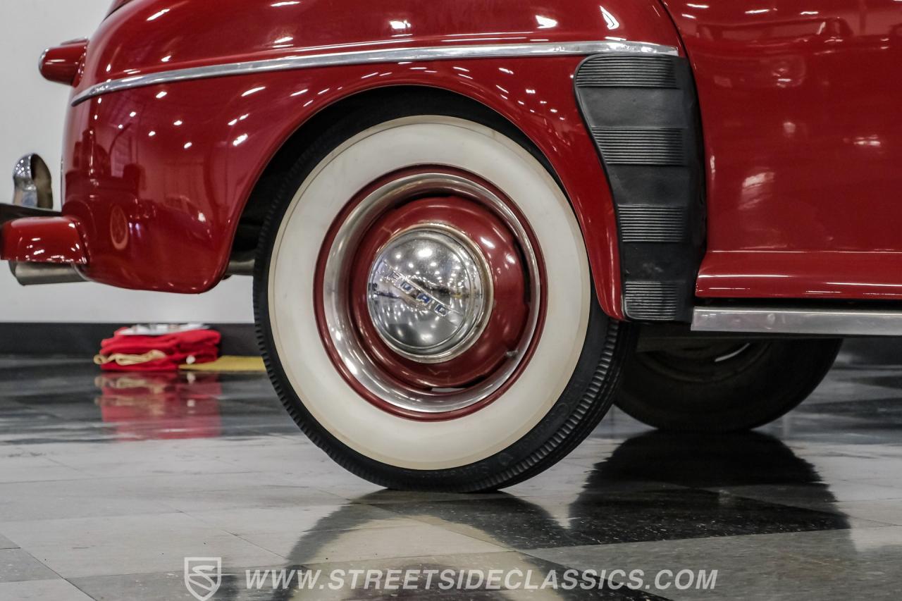 1948 Ford Deluxe Sedan