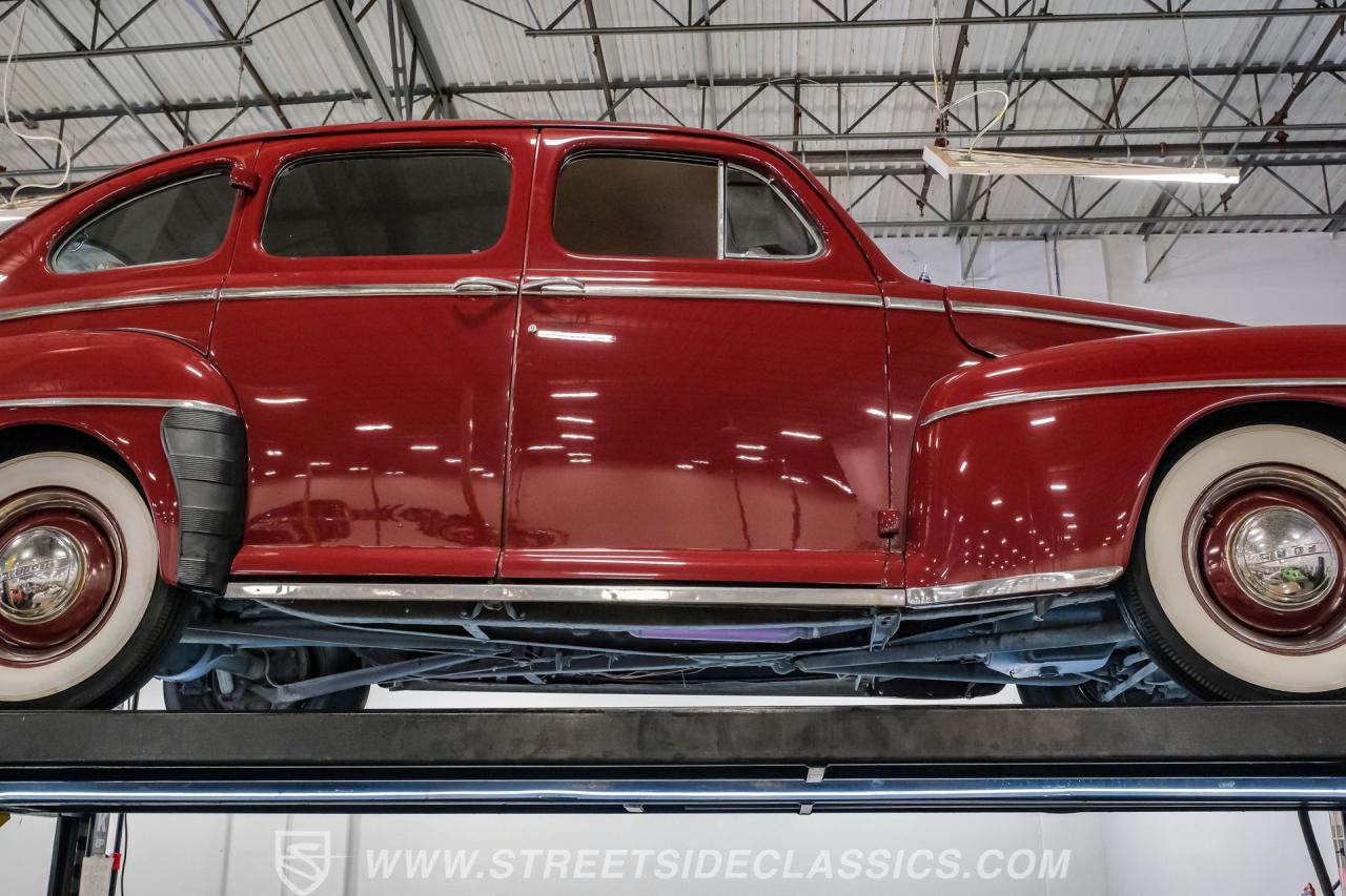 1948 Ford Deluxe Sedan