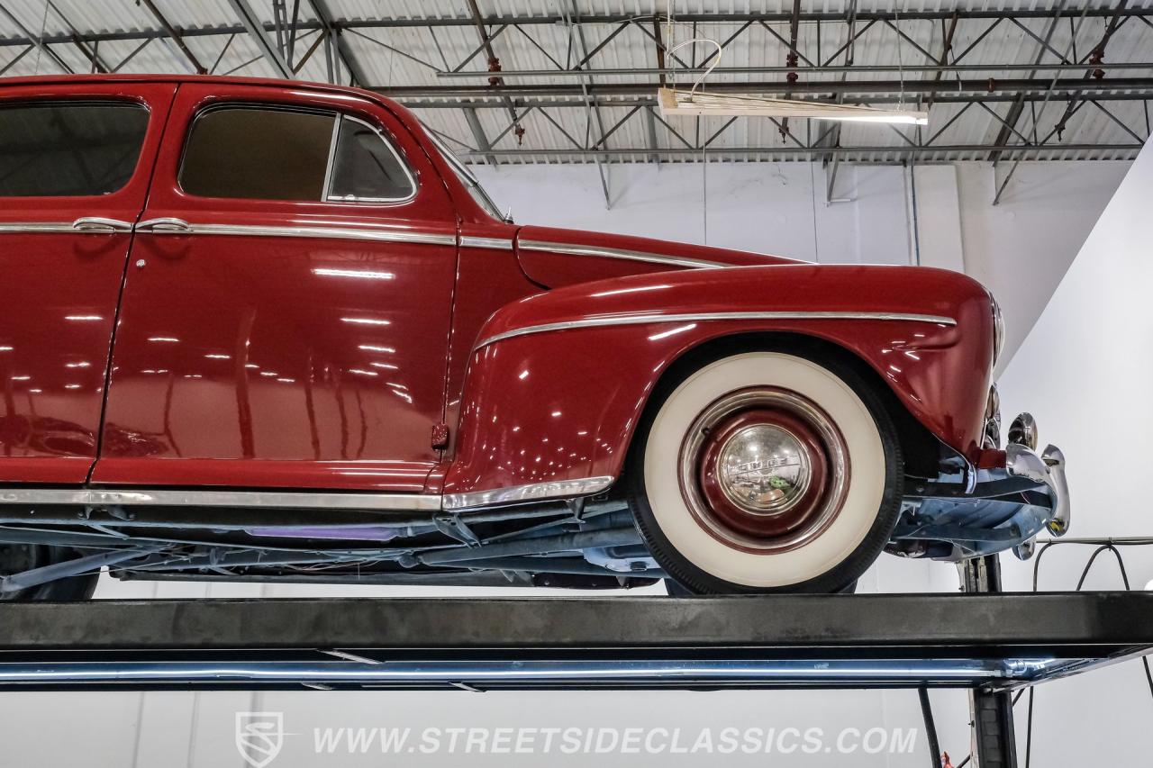 1948 Ford Deluxe Sedan
