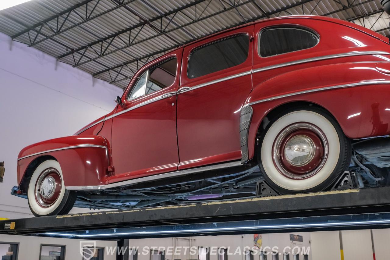 1948 Ford Deluxe Sedan