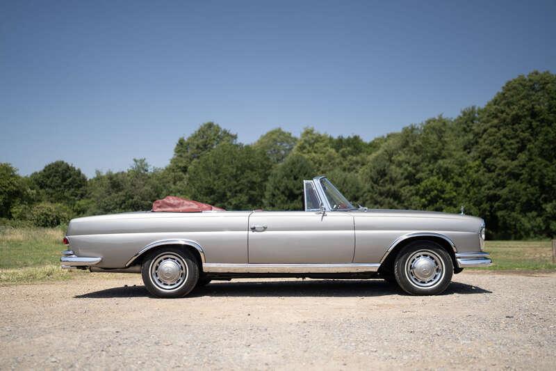 1965 Mercedes - Benz 300 SE CABRIOLET