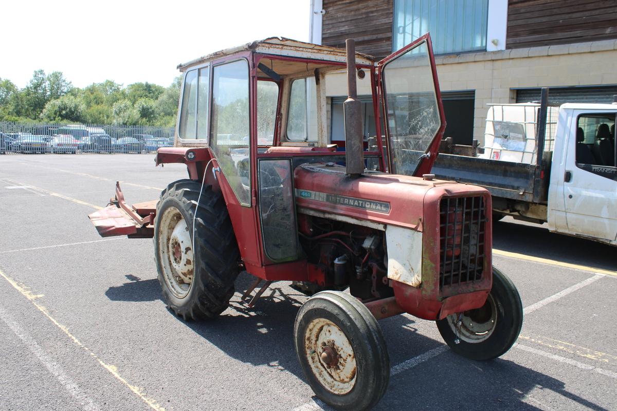 1975 International 444 TRACTOR