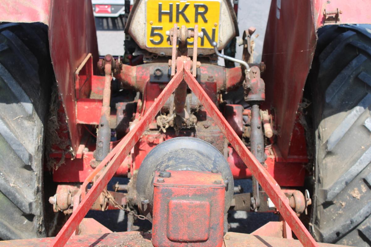 1975 International 444 TRACTOR