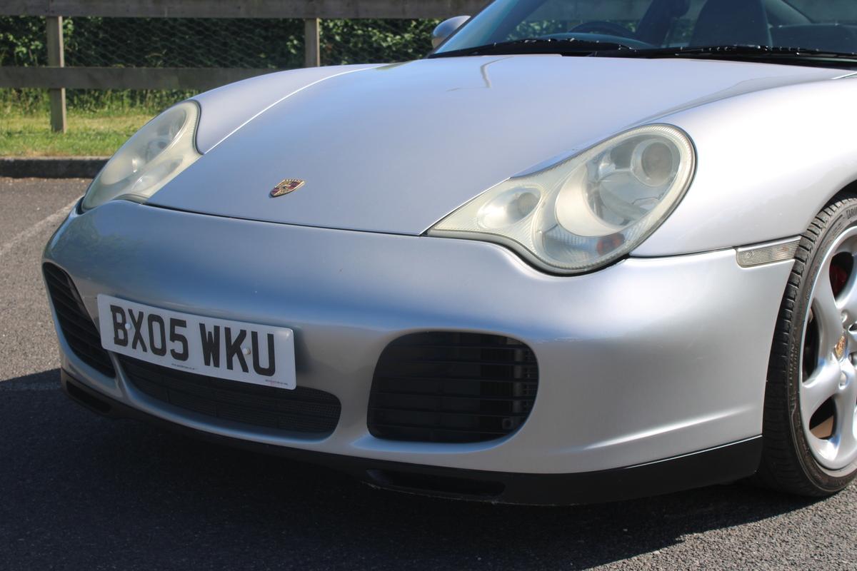 2005 Porsche 911 Carrera 4S