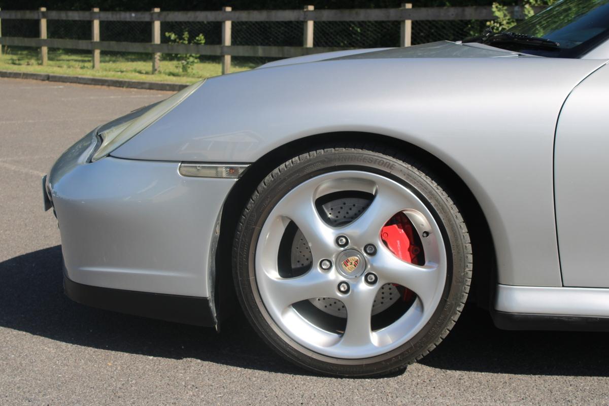 2005 Porsche 911 Carrera 4S