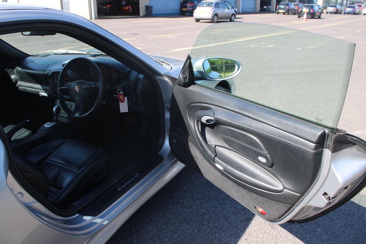 2005 Porsche 911 Carrera 4S