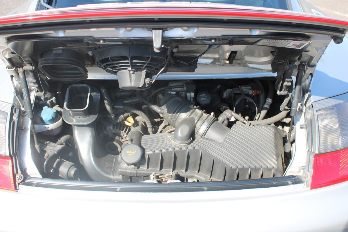 2005 Porsche 911 Carrera 4S