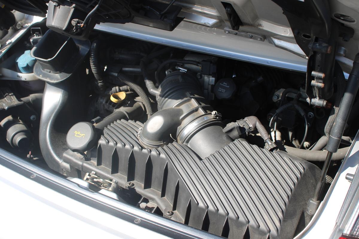 2005 Porsche 911 Carrera 4S