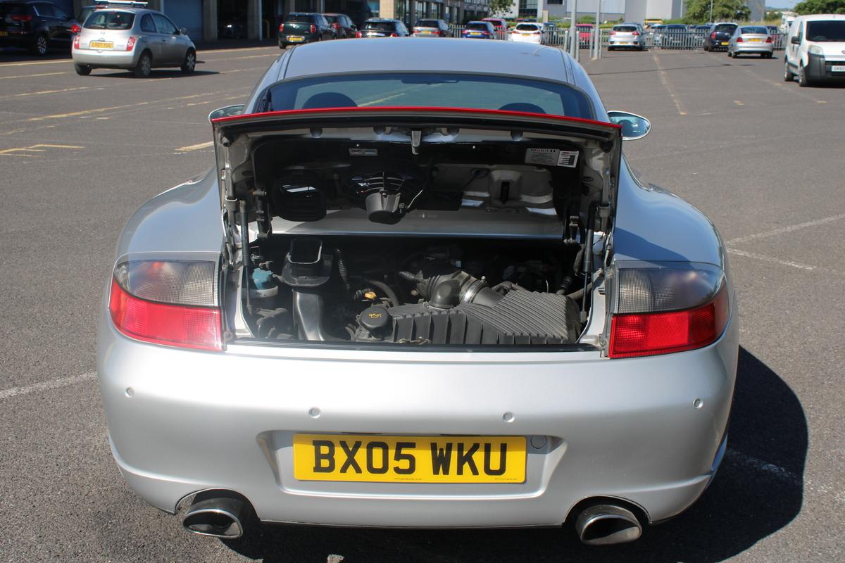 2005 Porsche 911 Carrera 4S