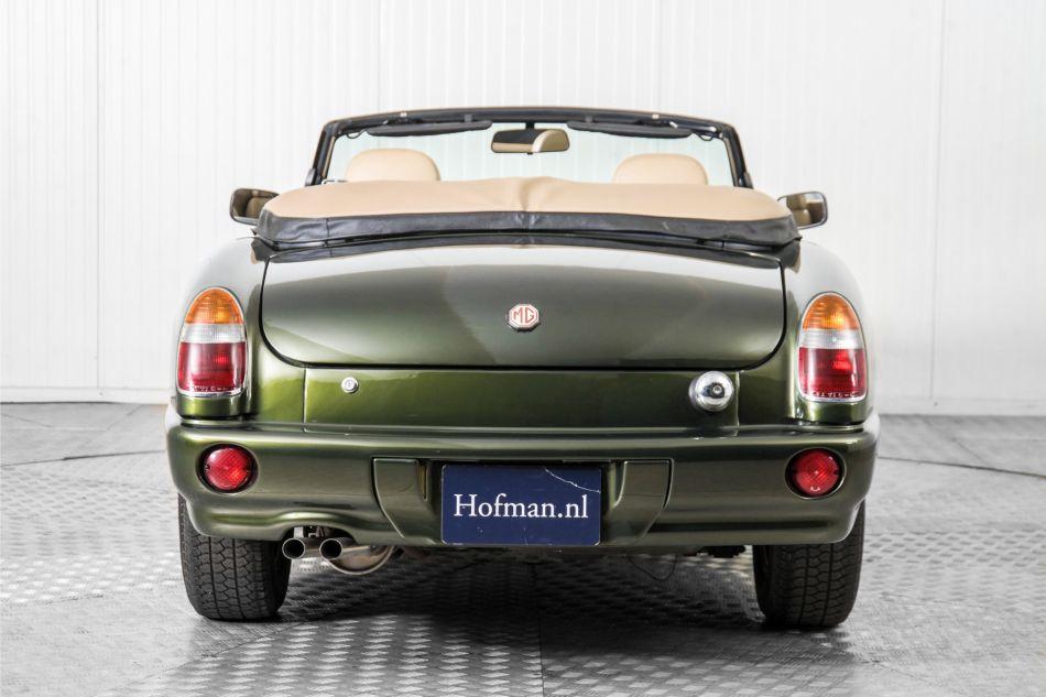 1995 MG RV8