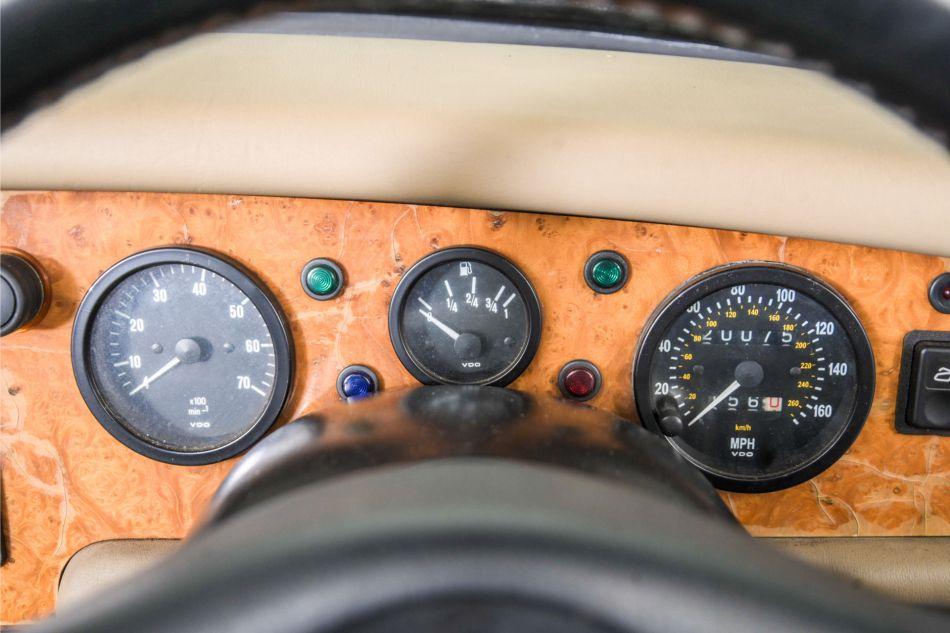 1995 MG RV8