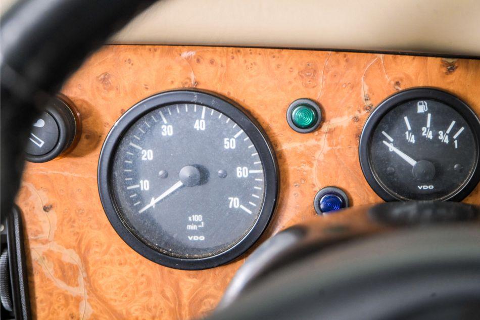 1995 MG RV8
