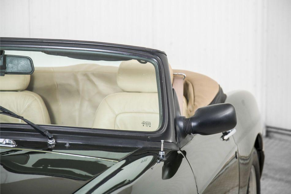 1995 MG RV8
