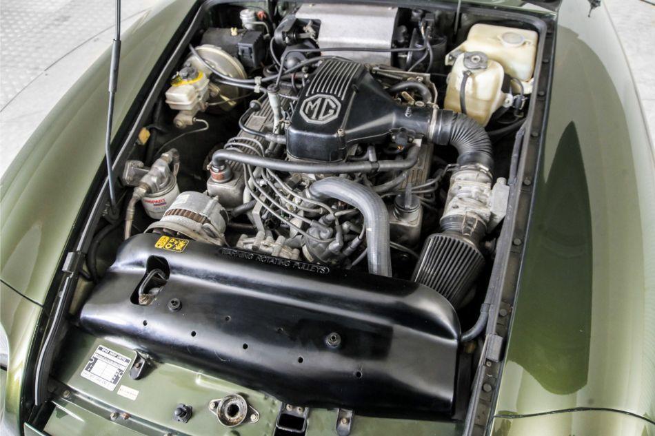 1995 MG RV8
