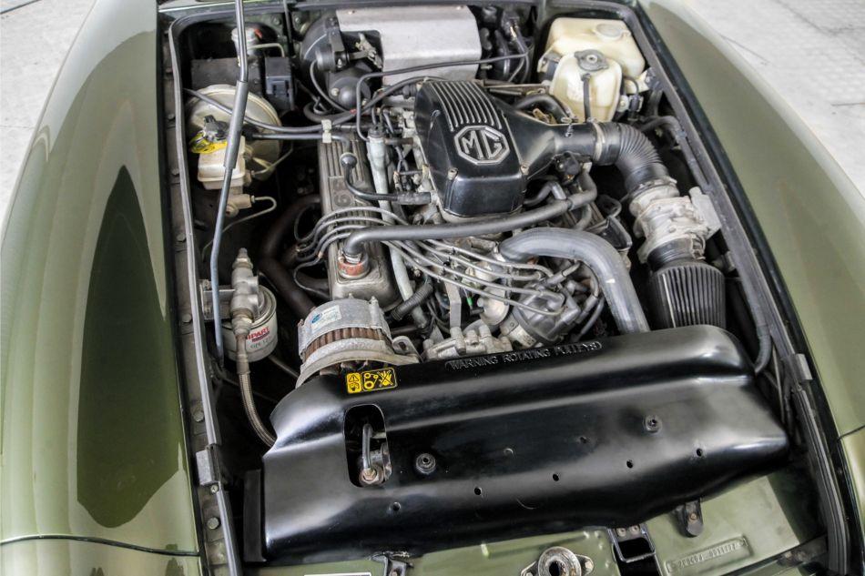 1995 MG RV8