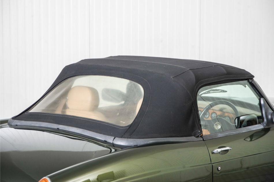1995 MG RV8