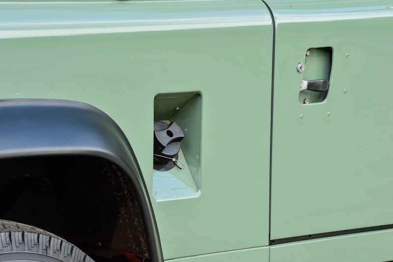 1990 Land Rover Defender 90