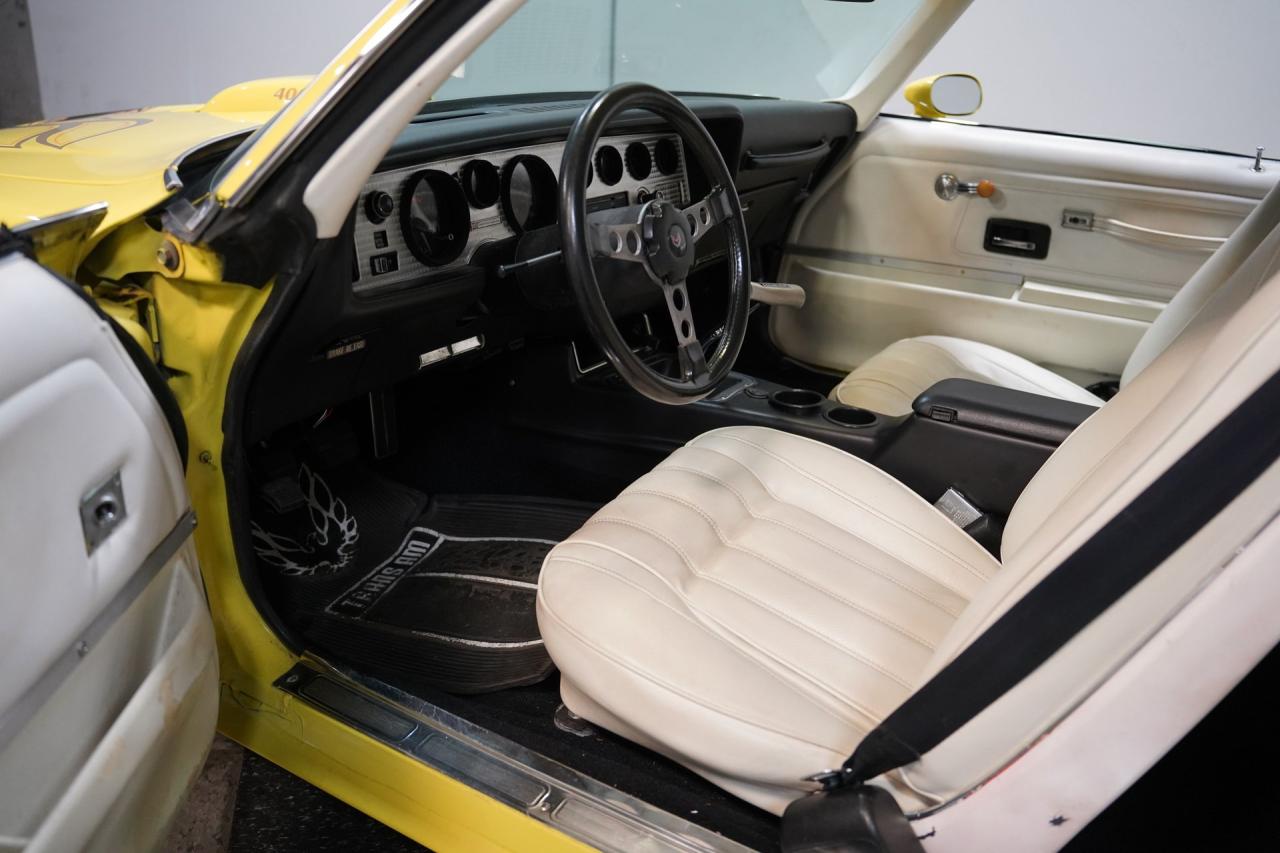 1976 Pontiac Firebird Trans Am Restomod