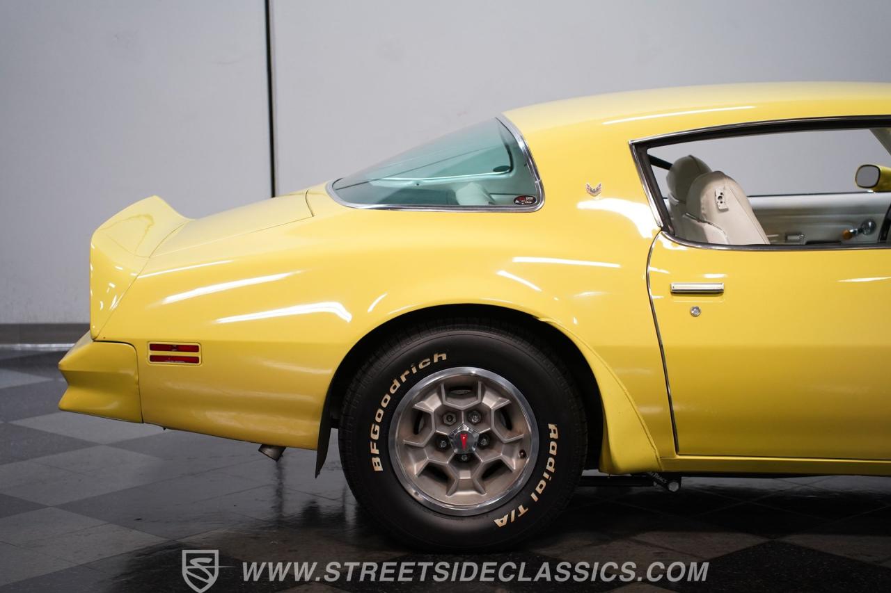 1976 Pontiac Firebird Trans Am Restomod