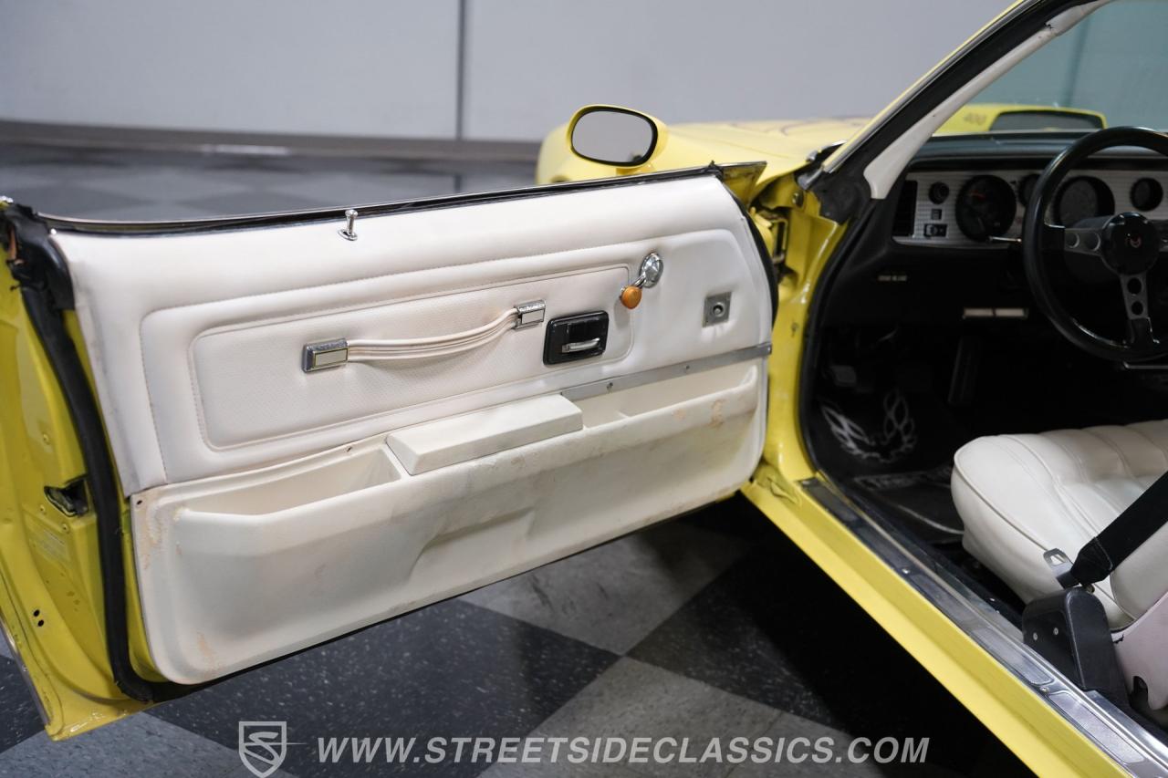 1976 Pontiac Firebird Trans Am Restomod
