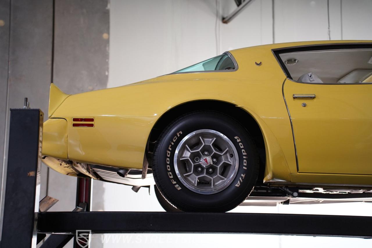 1976 Pontiac Firebird Trans Am Restomod