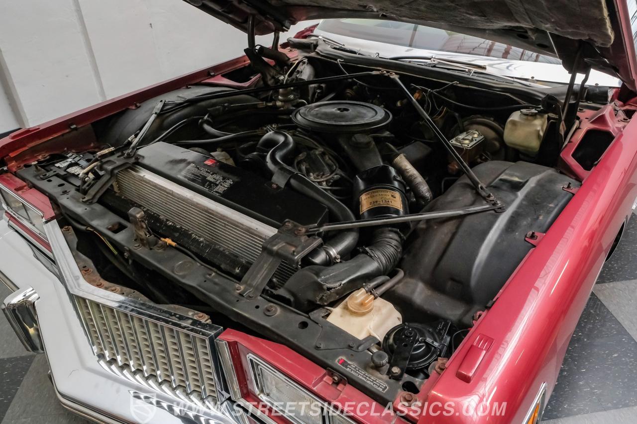 1975 Cadillac Coupe DeVille