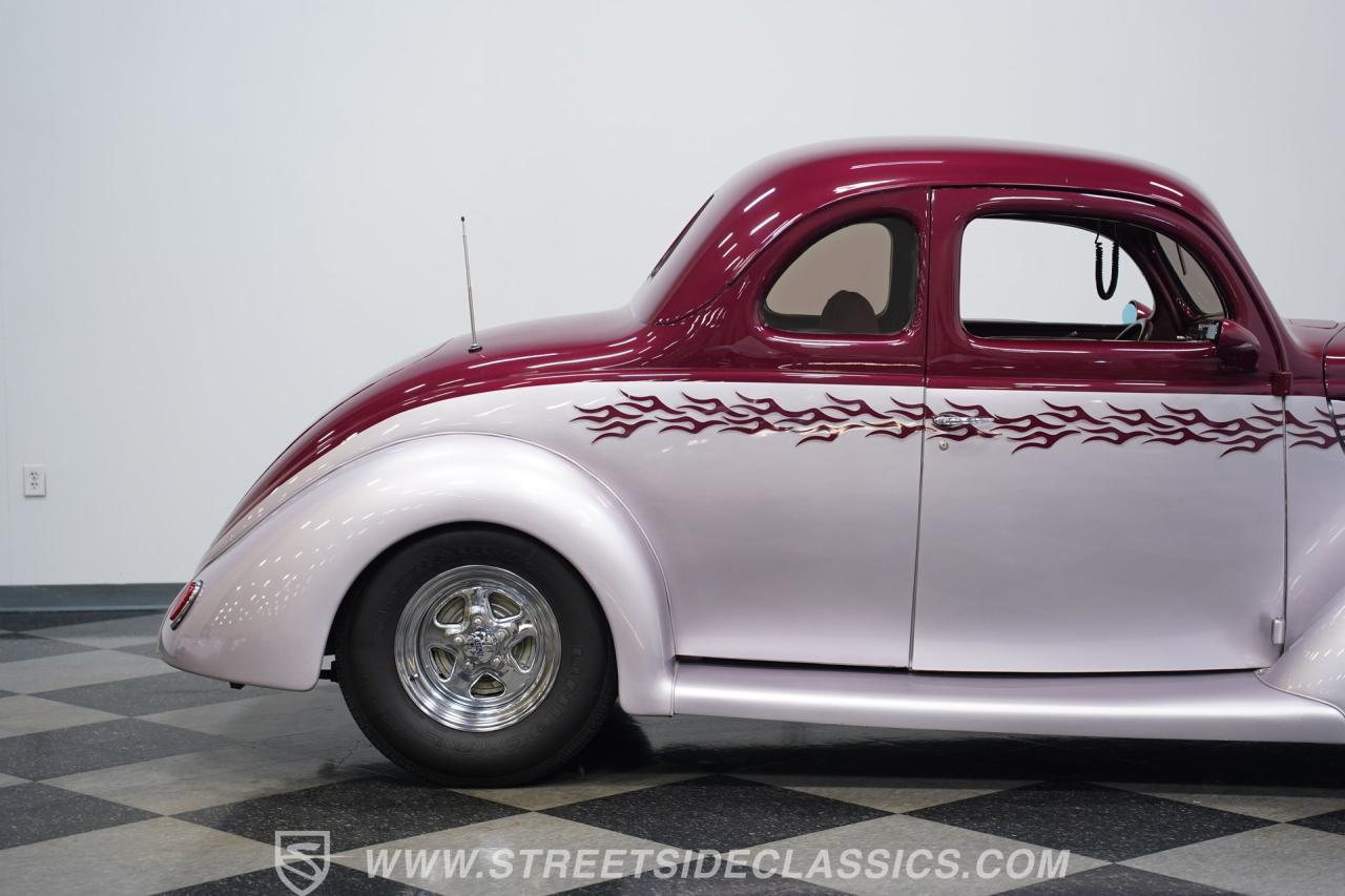 1938 Ford 5-Window Coupe
