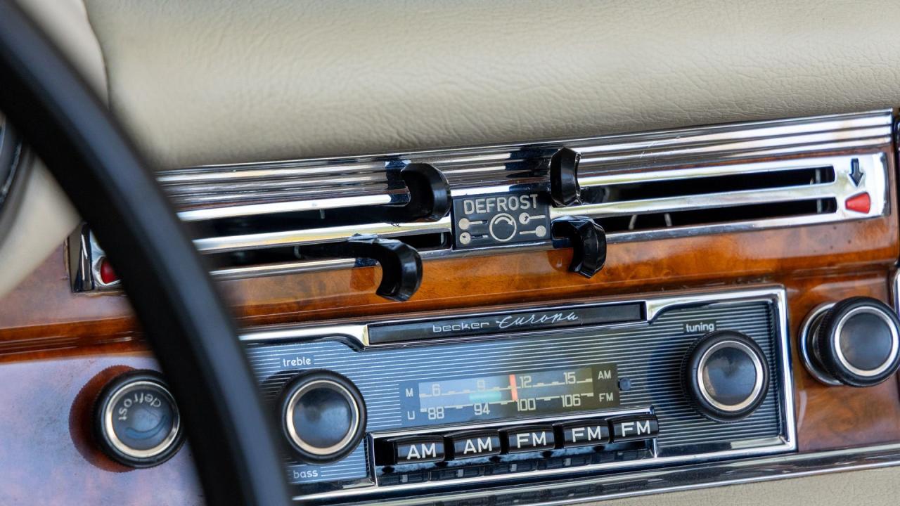 1971 Mercedes - Benz 280 SE 3.5 CABRIOLET