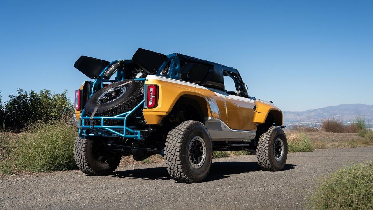 2023 Ford Bronco DR